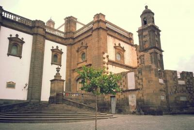 Private 3-hour Walking Tour of Las Palmas with official tour guid