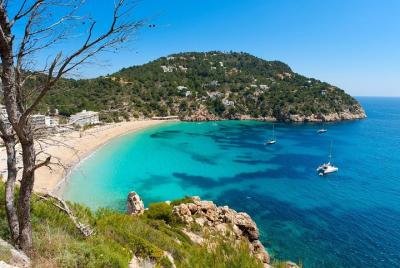Private Airport transfer Ibiza Airport (IBZ) to Ibiza city center 