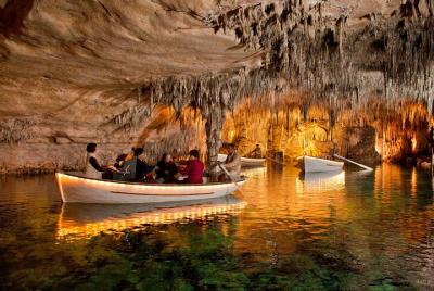 Full day tour to the Caves of Drach and Caves of Hams in Mallorca Full day tour to the Caves of Drach and Caves of Hams in Mallorca