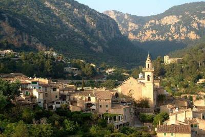 Palma de Mallorca Shore Excursion: Private Tour of Valldemossa, Soller and Serra de Tramuntana Palma de Mallorca Shore Excursion: Private Tour of Valldemossa, Soller and Serra de Tramuntana
