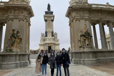 Tour to the Cibeles Palace and Retiro Park with professional guide