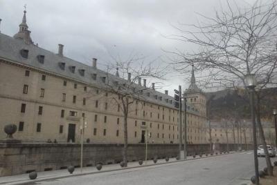 El Escorial: Royal complex between mountains