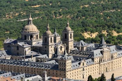 Segovia, Ávila and Escorial with Valley of the fallen in two days from Madrid