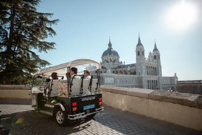 Express tour in Madrid by electric tuk-tuk Express tour in Madrid by electric tuk-tuk