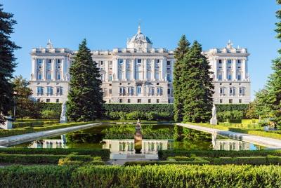 Royal Palace Skip-the-Line Ticket and Guided Tour in Madrid