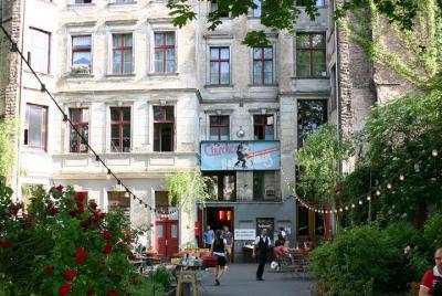 3-Hour Private Bike Tour of Tiergarten and Berlin 3-Hour Private Bike Tour of Tiergarten and Berlin's Hidden Places