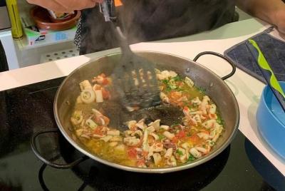 Half-Day Private Cooking Class of Tapas and Paella in Madrid