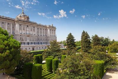 Royal Palace of Madrid 1.5-Hour Guided Tour Optional Prado Museum