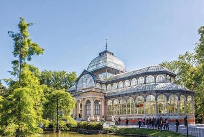 2 Hours Secrets of Madrid Retiro Park Tour