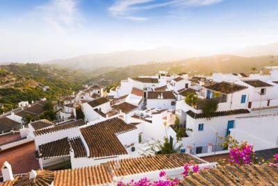 3-Hours Hiking Tour to Frigiliana 3-Hours Hiking Tour to Frigiliana