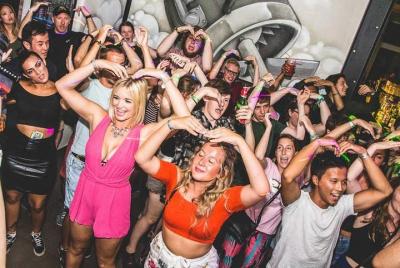 Malaga Pub Crawl Enjoy the Night. Feel the City of Malaga Malaga Pub Crawl Enjoy the Night. Feel the City of Malaga