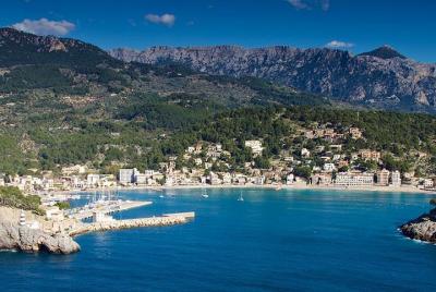 Soller Port with Train and Tram Mallorca Half Day Trip Soller Port with Train and Tram Mallorca Half Day Trip