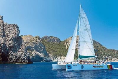 Sailing Catamaran from Puerto de Alcudia Sailing Catamaran from Puerto de Alcudia