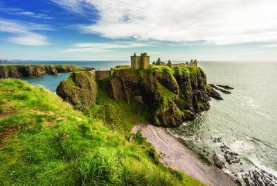 Dunnottar Castle and Royal Deeside Small-Group Tour from Aberdeen Dunnottar Castle and Royal Deeside Small-Group Tour from Aberdeen