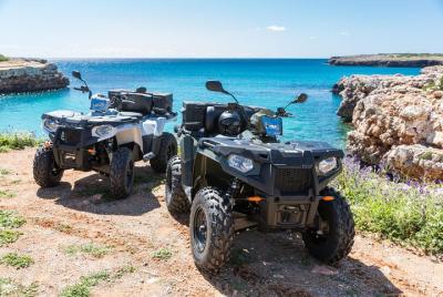 Quad sightseeing tour with a visit to the caves of Arta-passenger