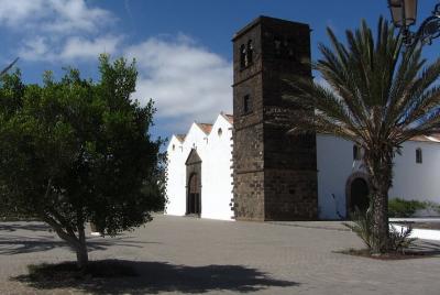 Private Full Day Tour of La Oliva, Betancuria and Corralejo with driver/guide