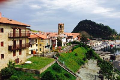 San Sebastian: From Waves to Grapes San Sebastian: From Waves to Grapes