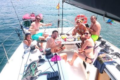 San Sebastian Private Sailing at La Concha Beach and Pasai Donibane San Sebastian Private Sailing at La Concha Beach and Pasai Donibane