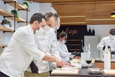 Farmer Farmer's Market Visit and Cooking Class in San Sebastian