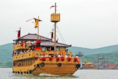 Wuxi Sanguo City Self-Guided Tour with Private Transfer Service  Wuxi Sanguo City Self-Guided Tour with Private Transfer Service