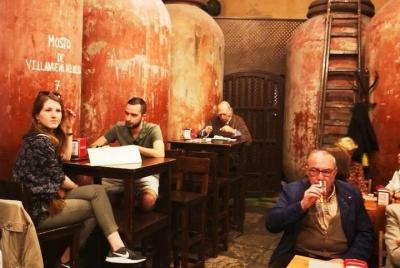 Morning Walk with Breakfast, Market tastings & Authentic Flavoure