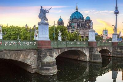 Private Berlin One Day Tour with a Local: See the City Unscripted Private Berlin One Day Tour with a Local: See the City Unscripted