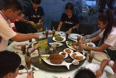 Surabaya History & Culinary Private Tour - Free WiFi & Lunch Surabaya History & Culinary Private Tour - Free WiFi & Lunch