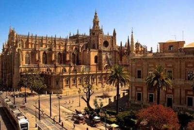 Seville Cathedral and La Giralda Skip-the-Line Ticket