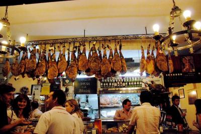 2,5 Hour Private Guided Tapas Walking Tour in Seville 2,5 Hour Private Guided Tapas Walking Tour in Seville
