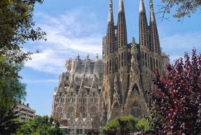 Montserrat, Sagrada Familia & Barcelona - From Salou / Tarragona Montserrat, Sagrada Familia & Barcelona - From Salou / Tarragona