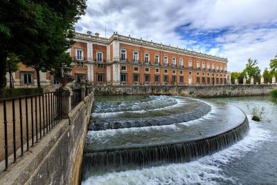 Private Full Day tour from Madrid to Aranjuez and Chinchón with hotel pick up 