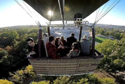 Hot-Air Balloon Ride over Aranjuez with Optional Transport from Madrid Hot-Air Balloon Ride over Aranjuez with Optional Transport from Madrid