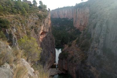 Private Walking Tour Canyon de Turia and Chulilla Village