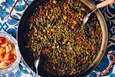 Authentic Valencian Paella Cooking Class in a Traditional Farmhouse