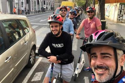 2 to 3 Hours Valencia Highlights e-Kick Scooters Private Tour