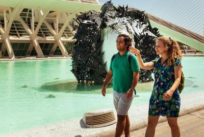 Highlights & Hidden Gems With Locals: Best of Valencia Private To