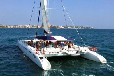 Valencia Sailing Trip and Tuk Tuk Guided Tour