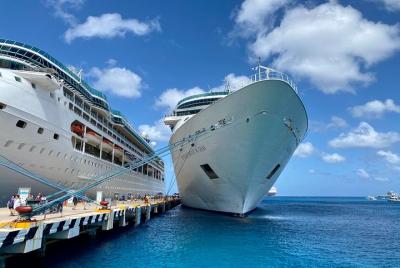 Private Valencia Transfer: Central Valencia to Cruise Port Private Valencia Transfer: Central Valencia to Cruise Port