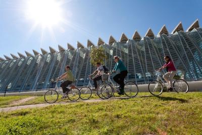 Get to know Valencia by bike!