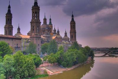 Private Walking Tour of Zaragoza with official tour guide Private Walking Tour of Zaragoza with official tour guide