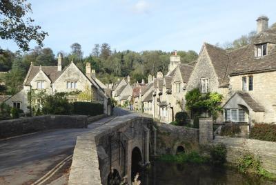 Lacock and Castle Combe - Afternoon Private Tour Lacock and Castle Combe - Afternoon Private Tour