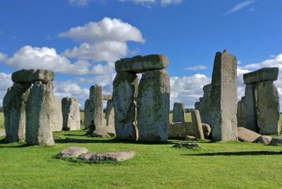 Stonehenge Half-Day expert guided tour from Bath for 2-8 Stonehenge Half-Day expert guided tour from Bath for 2-8