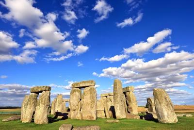 Stonehenge Half- Day Tour from London with Admission Stonehenge Half- Day Tour from London with Admission