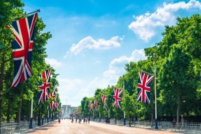 Royal Parks Walking Tour in London