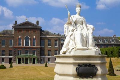 Semi-Private Kensington Palace & Gardens with Royal Style Exhibit Semi-Private Kensington Palace & Gardens with Royal Style Exhibit