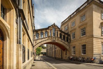 Spencer's BLITZ Tour of Oxford - 60 minutes in the City Centre