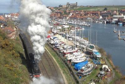 Robin Hood Bay, Whitby and the North York Moors Day Trip from Yor Robin Hood Bay, Whitby and the North York Moors Day Trip from Yor