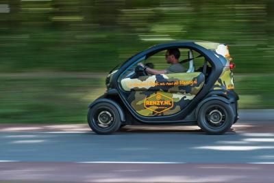 Drive it yourself electric History and Castle GPS audio tour