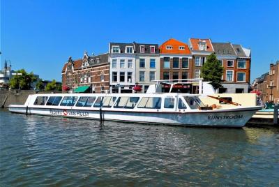 Cruise around Amsterdam Lakes Cruise around Amsterdam Lakes
