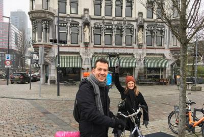 Rotterdam Bicycle Tour with a Bilingual Guide